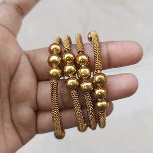 GOLDEN METAL LATKAN BANGLES WITH GHUNGROO 2