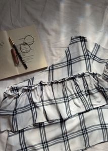 Chic Plaid One-Shoulder Ruffled Top