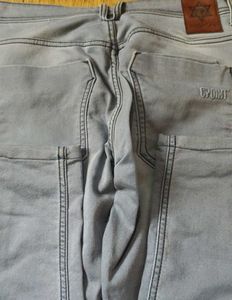 Stylish Grey Washed Jeans