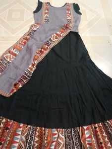 Elegant Ethnic Gown with Print