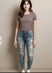 Ripped Skinny Jeans