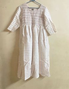 Striped Smocked Midi Dress . size - XXL