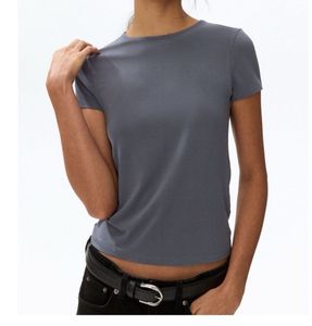 H&amp;M Fitted Gray T-Shirt