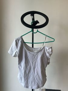 Chic One Shoulder T-Shirt