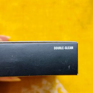 MAC Extra Dimension Skinfinish