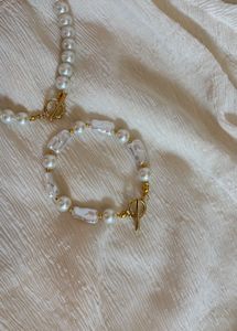Pearl & Gold Toggle Bracelet