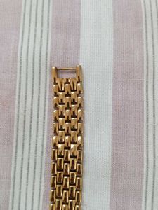 Elegant Gold-Tone Quartz Watch