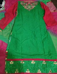 Green &amp; Pink Embroidered Kurta with beautiful dupa