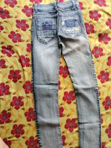 Stylish Light Wash Denim Jeans