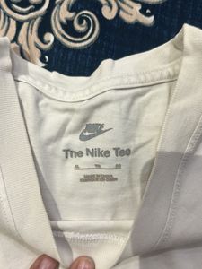 Nike Swoosh Graphic Tee