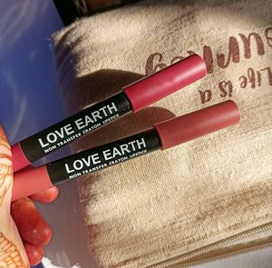 LOVE EARTH Non Transfer Lipstick Crayons
