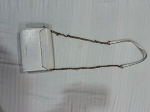 accesorize london sling bag