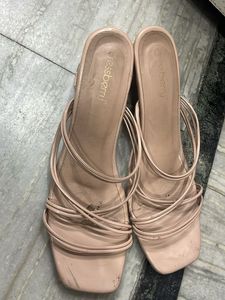 Chic Strappy Block Heel Sandals