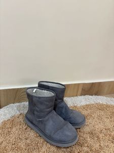 Cozy Grey Winter Boots