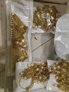 Exquisite Gold Tone Pearl bridal Jewellery Set