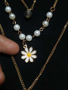 Layered Daisy &amp; Pearl Necklace