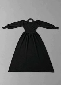 BLACK MAXI DRESS WITH PUFF SLEEVES AND CINCHED
