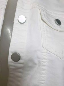 brand new👌😻Classic White Denim Jacket