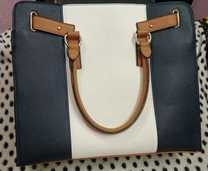 MICHAEL KORS Leather Handbag