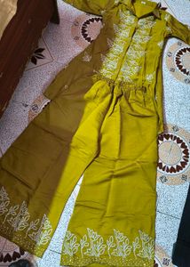 Embroidered Yellow Kurta set (coord se