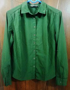 Elegant Green Button-Up Shirt