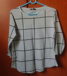 T-shirt For Women(Grey With Black Cheks)
