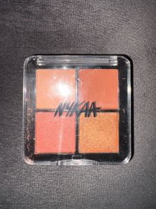4 Color Eyeshadow Palette