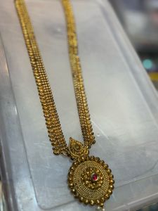 Elegant Gold-Plated Necklace with Pendant