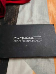 MAC Professional Makeup Palette