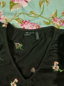 Black Cropped Floral Top