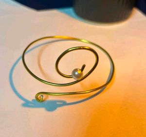 Elegant Gold Spiral with Pearl💗✨ armcuff