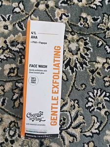 Chemist at Play Face Wash