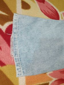 Wide Leg Light Wash Jeans