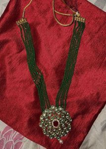 Elegant Kundan & Emerald Necklace Set