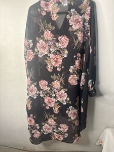 Chic Black Floral Print Button-Up