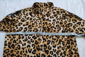 Stylish Leopard Print Button-Up Shirt