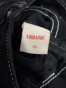 BLACK BAGGY JEANS