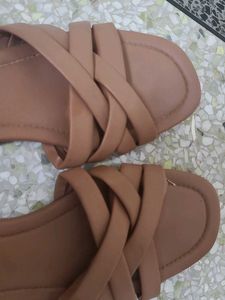 Stylish Brown Crossover Flat Sandals