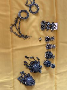 Ethnic Errings