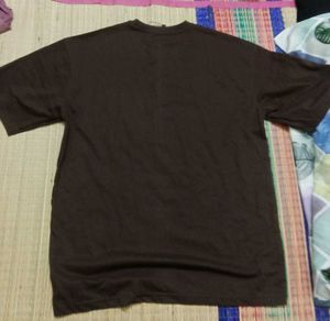 brown S oversized t shirt  not used