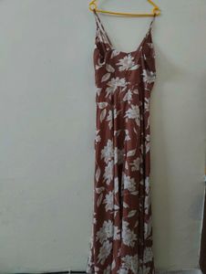 Gown With Little Damage Which Can Be Tailored