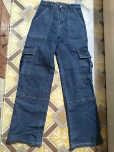 Green Button-Up 3/4 Sleeve Top and blue denim comb