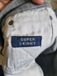 Aeropostale Light Wash Slim Fit Jeans