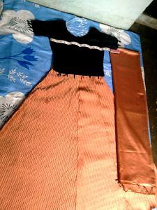 Elegant Black &amp; Peach Textured Flared Long Dress