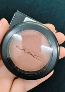 MAC Sheertone Shimmer Blush