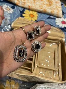 Pendant Set