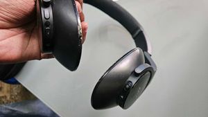 AKG N700 NCm2