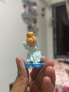 Disney Princess Cinderella Kinder Surprise Toy