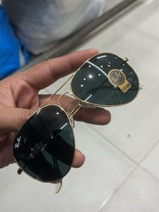 RAY-BAN