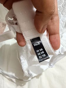 Elegant White Lace Cloth